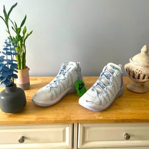 Levon James xviii 2021 blue tint